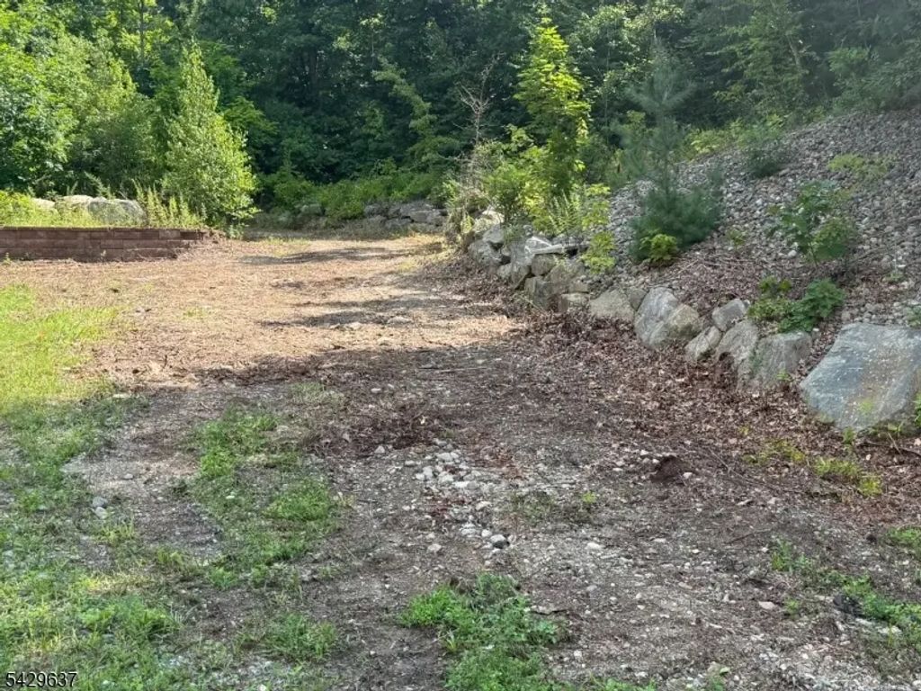 46 Silver Grove Rd, Hardyston Twp.