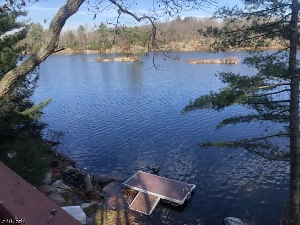 6 Jans Way, Byram Twp.
