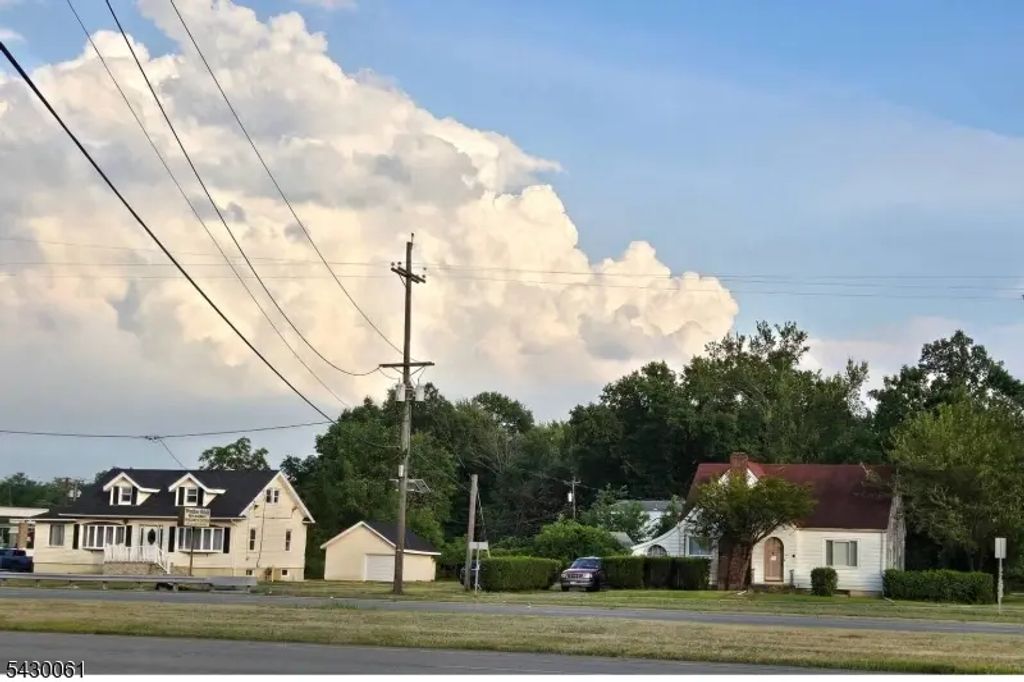 584-588 Us Highway 46, Fairfield Twp.