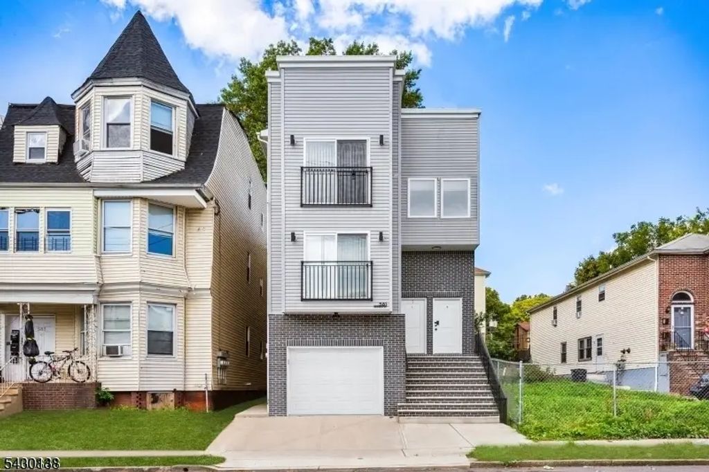 581 Bergen St, Newark City