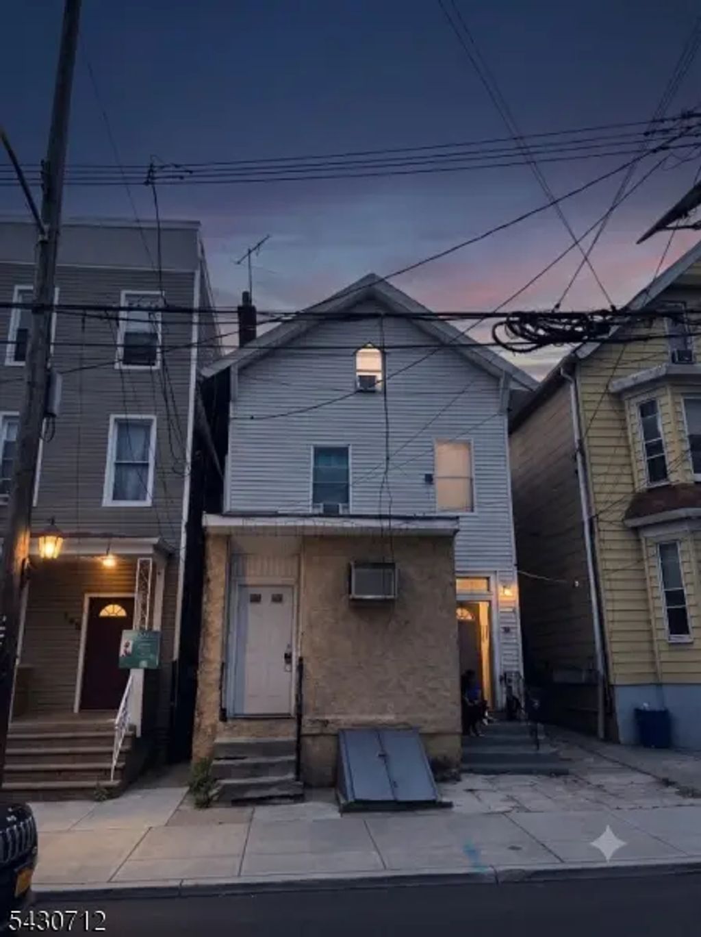 150 Garside St, Newark City