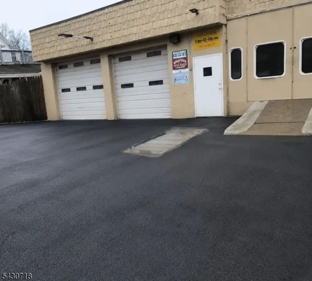 526 Beach St, City Of Orange Twp.