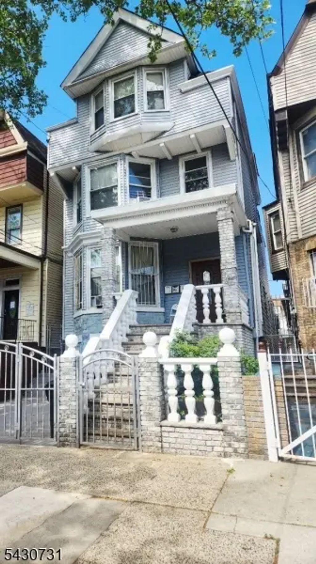 324 Clifton Ave, Newark City