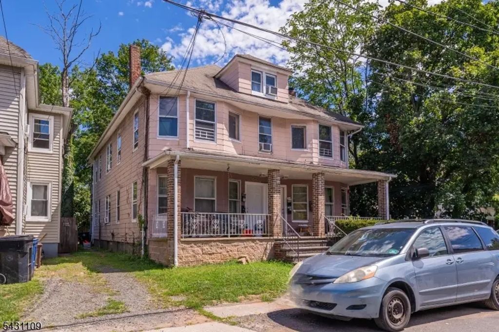 325 Stebbins Pl, Plainfield City
