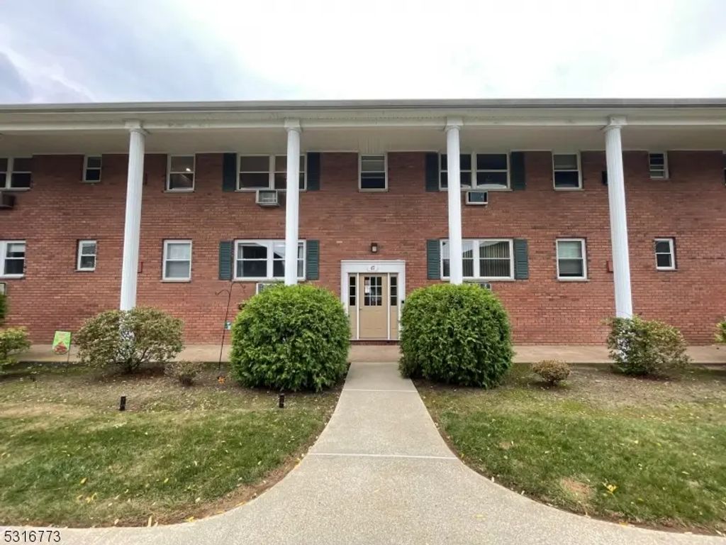 47 Hinchman Ave, Wayne Twp.