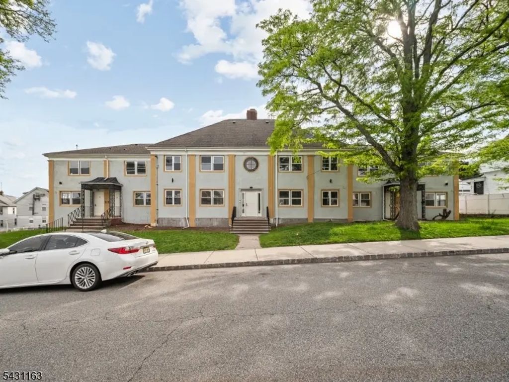 100 Chestnut St, West Orange Twp.