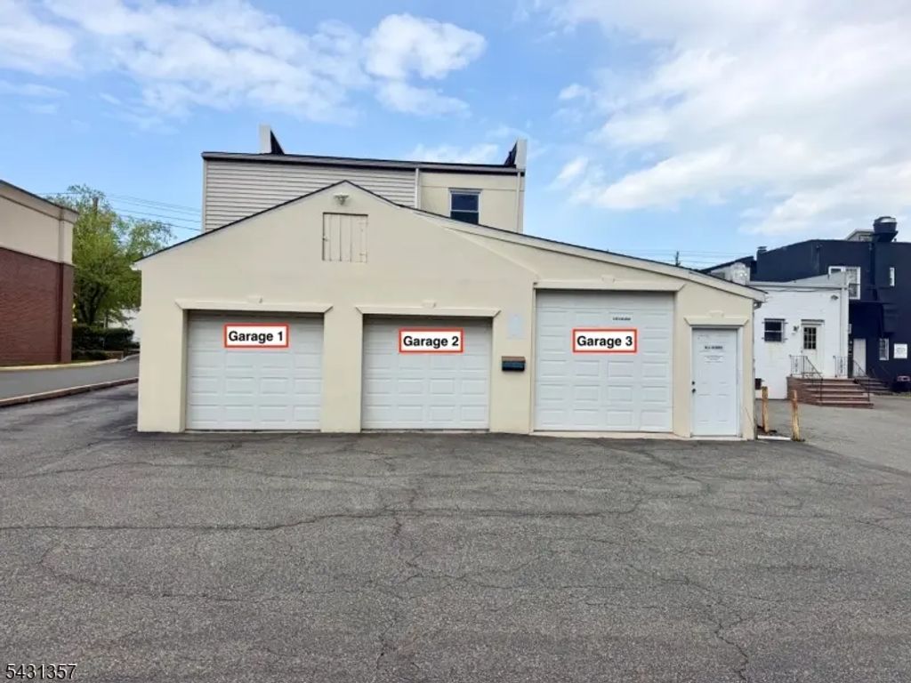 79 W Mount Pleasant Ave, Livingston Twp.
