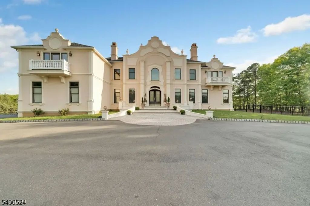 37 Robbins Rd, Millstone Twp.