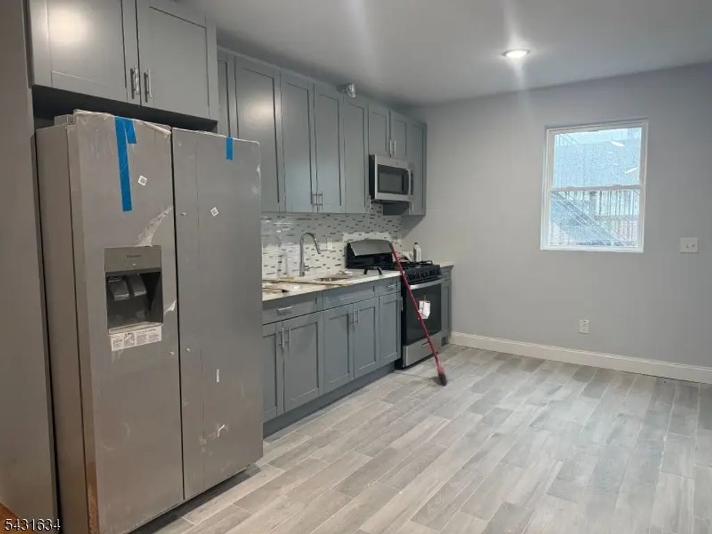479 N 6th St, Newark City