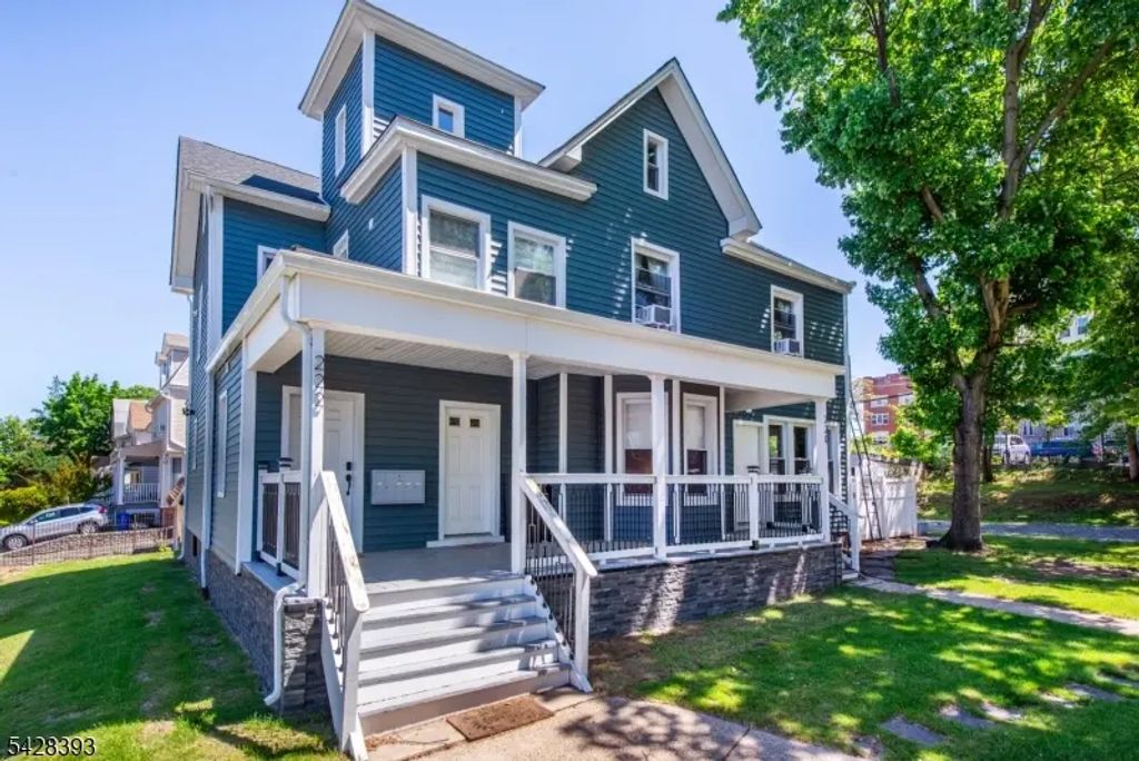 222 William St, East Orange City