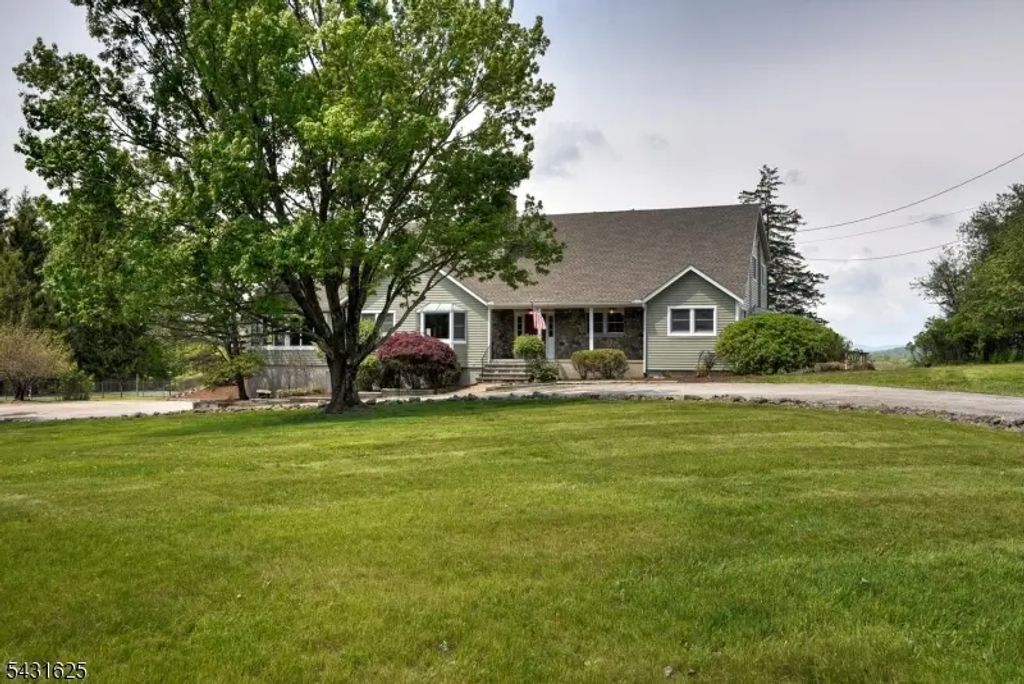 67 Kimble Ln, Sparta Twp.