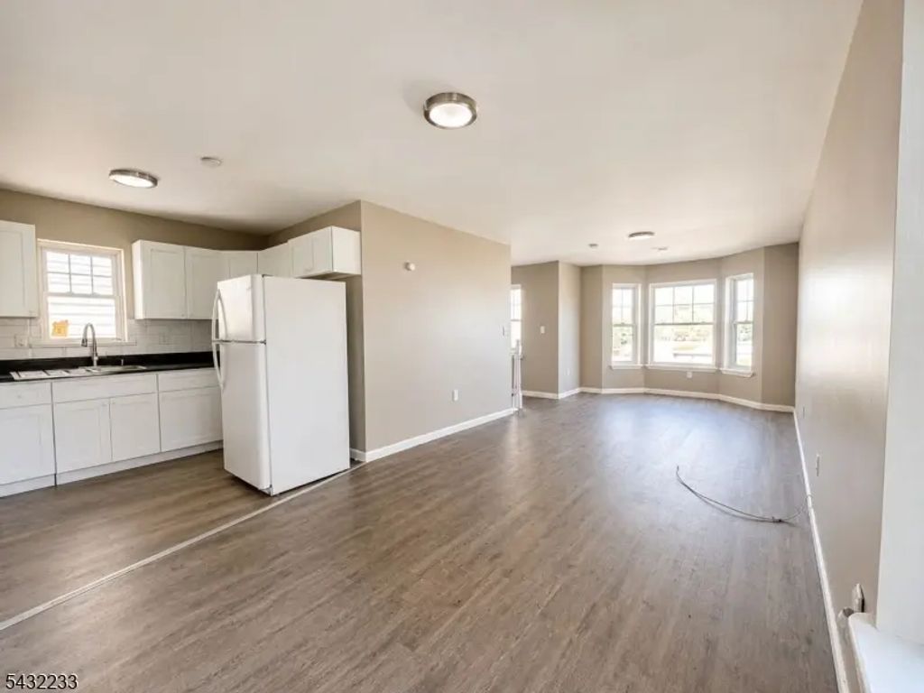 242 Graham Ave, Paterson City