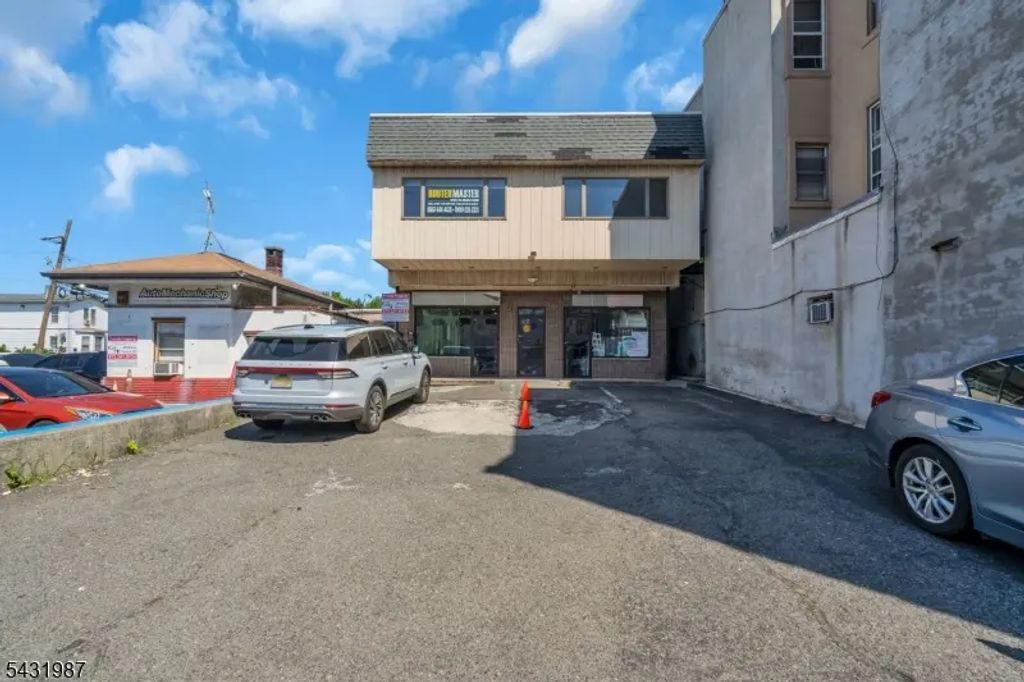 37 Passaic St, Garfield City