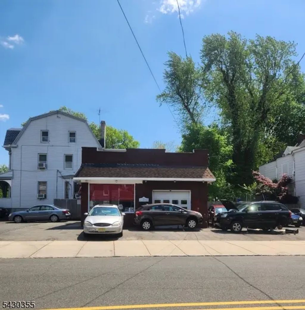69 Greenwood Ave, Montclair Twp.