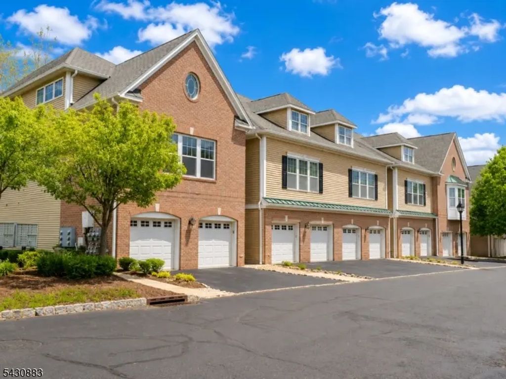 804 River Place, Butler Boro