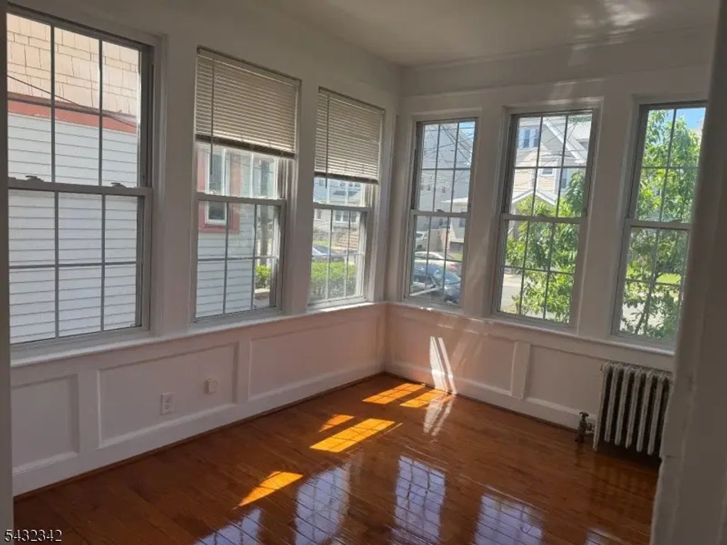 214-216 Osborne Terr, Newark City