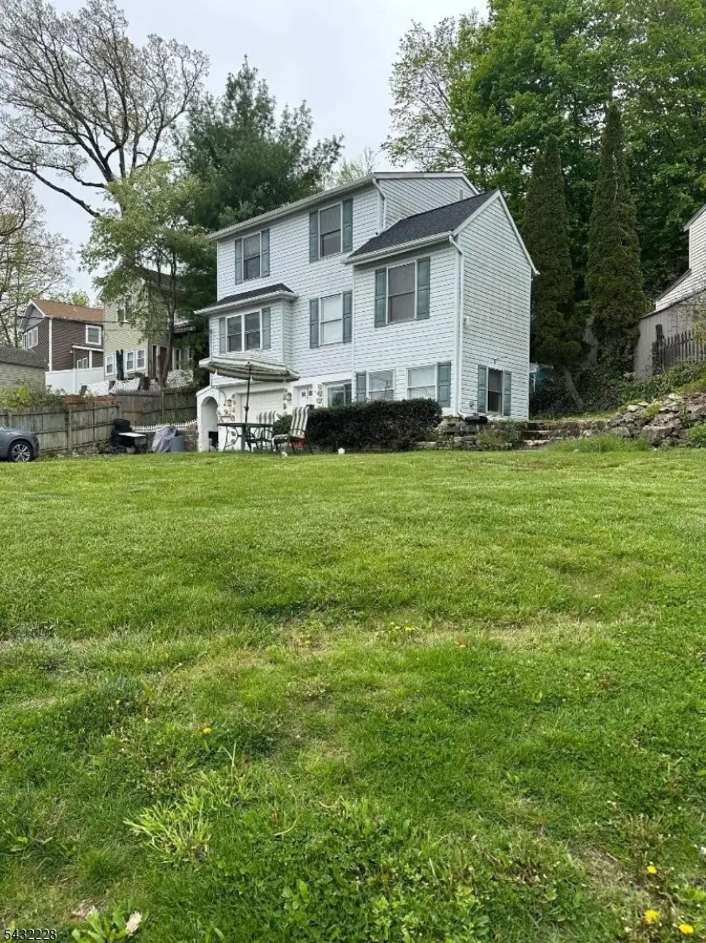 100 Shore Rd, Jefferson Twp.
