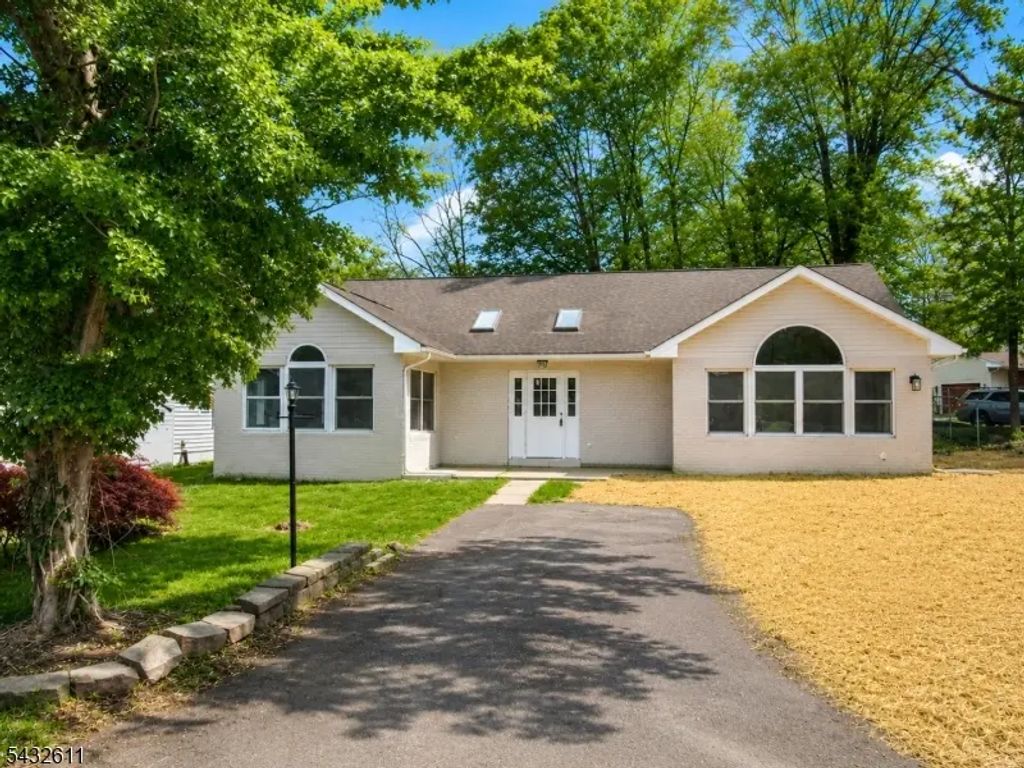 7 Lorettacong Dr, Jefferson Twp.