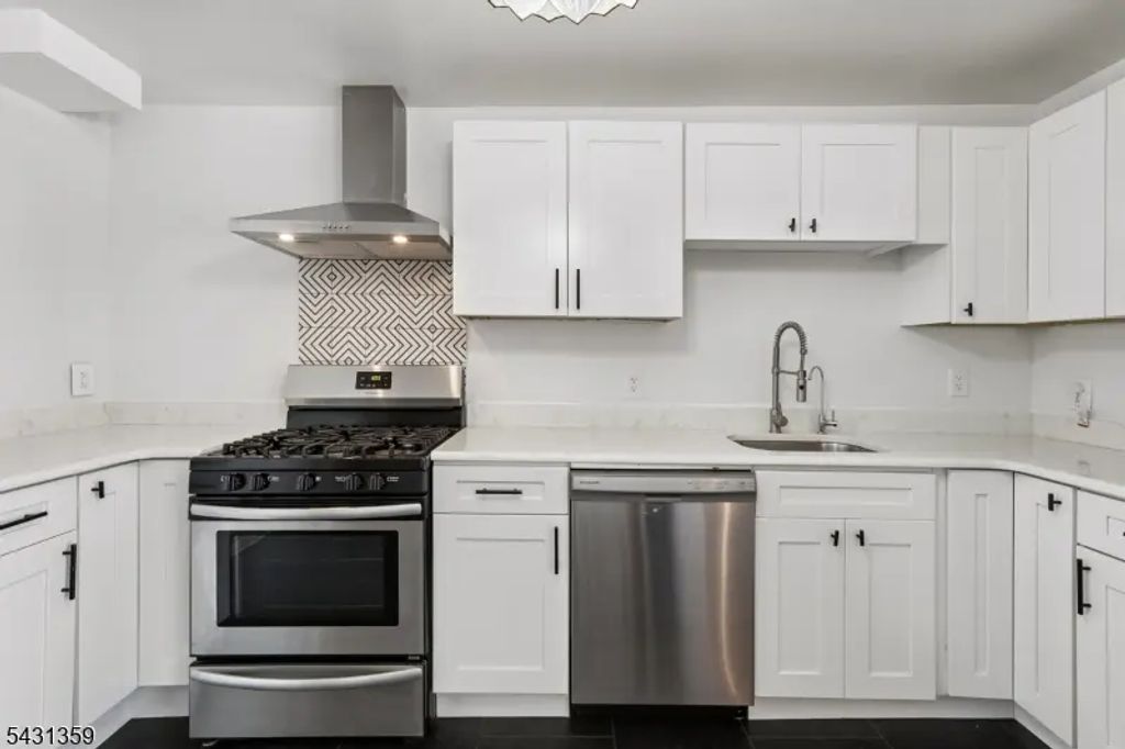 63 Garrison St, Newark City