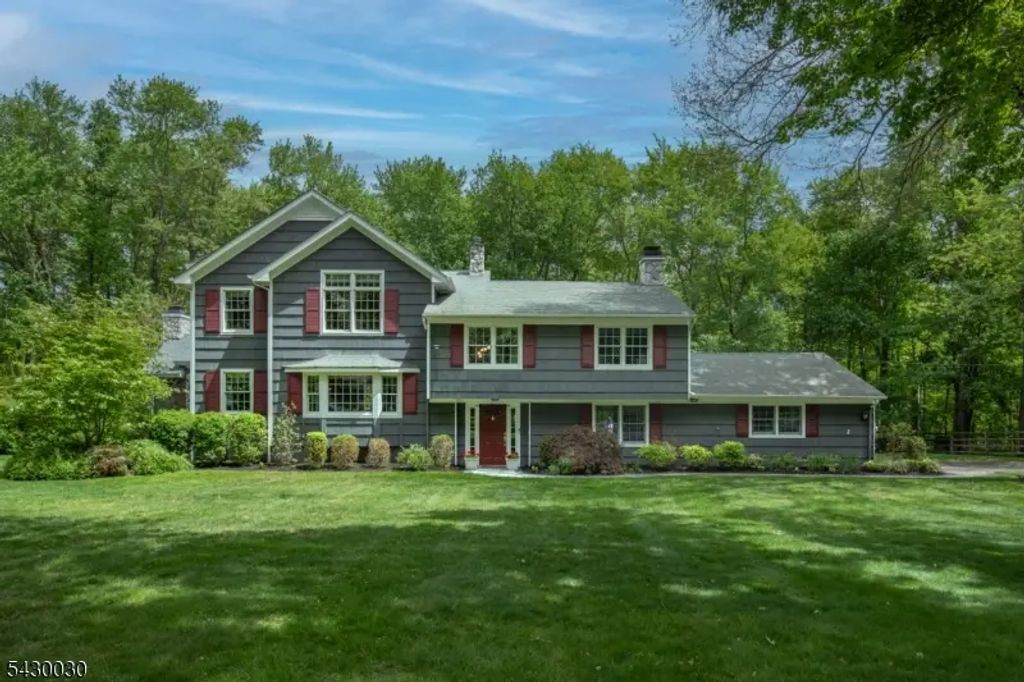 77 Riverside Dr, Bernards Twp.