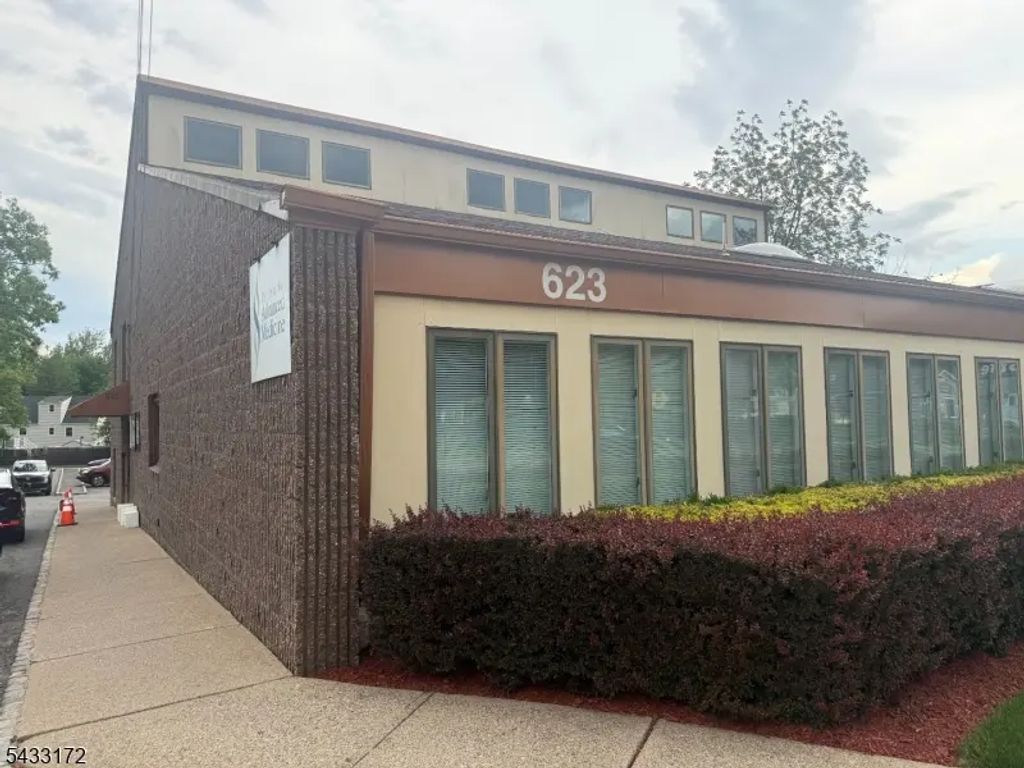 621 Eagle Rock, West Orange Twp.