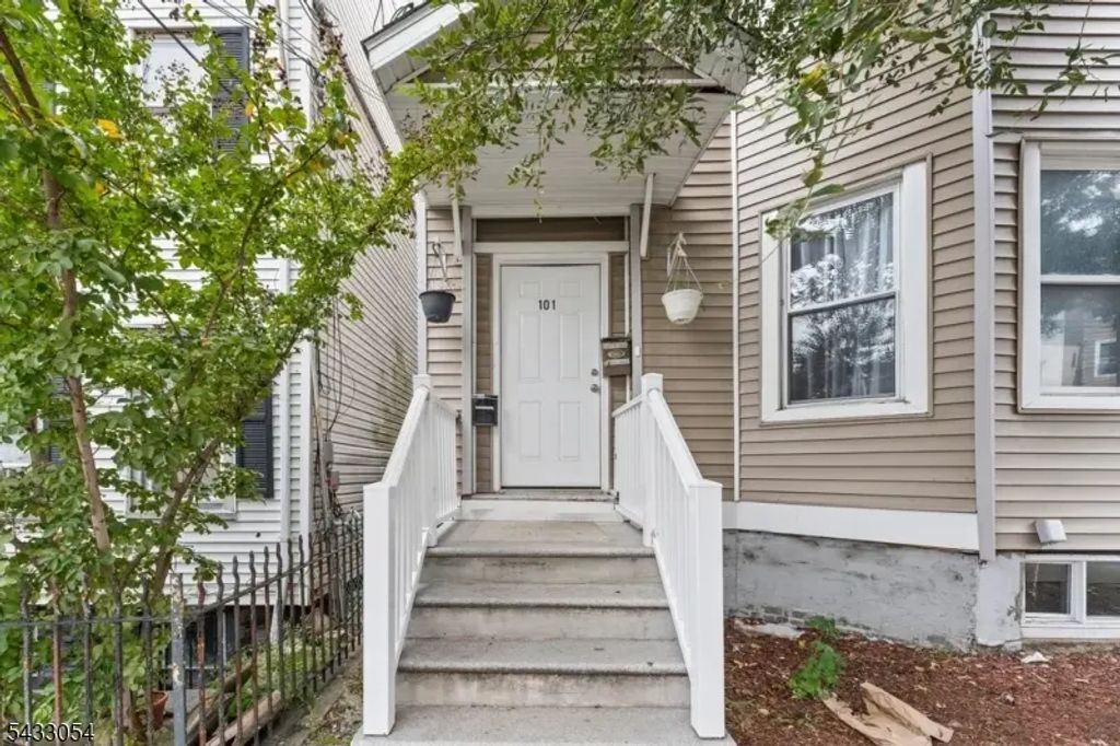 101 Lafayette St, Paterson City