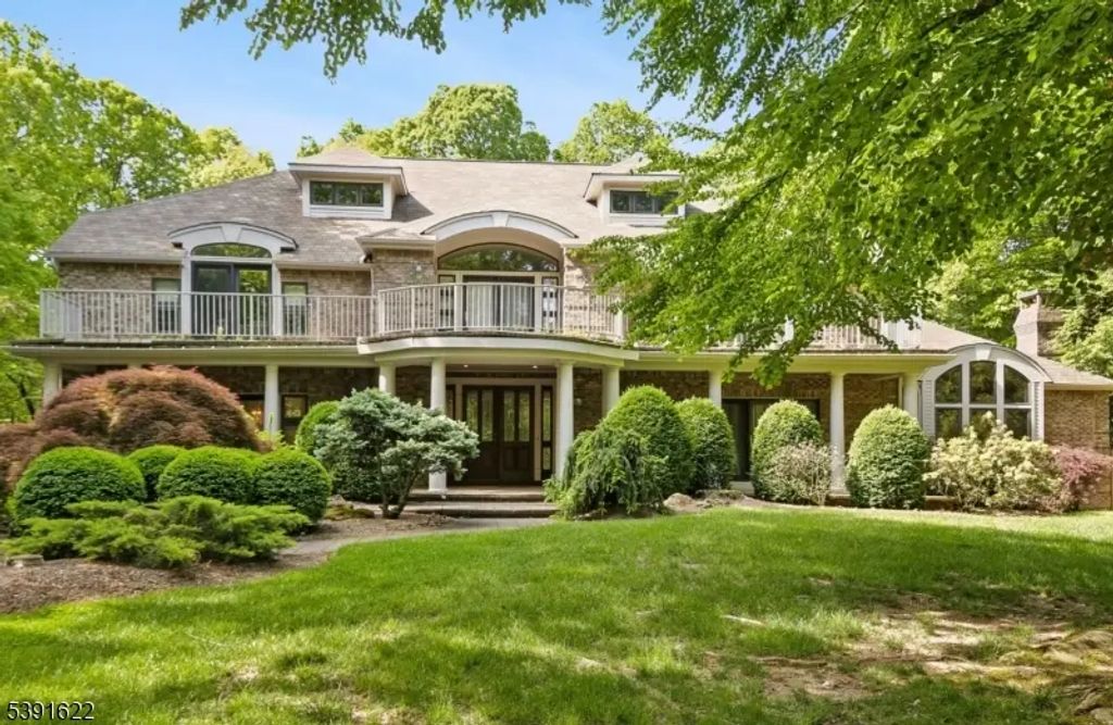 830 W Shore Dr, Kinnelon Boro