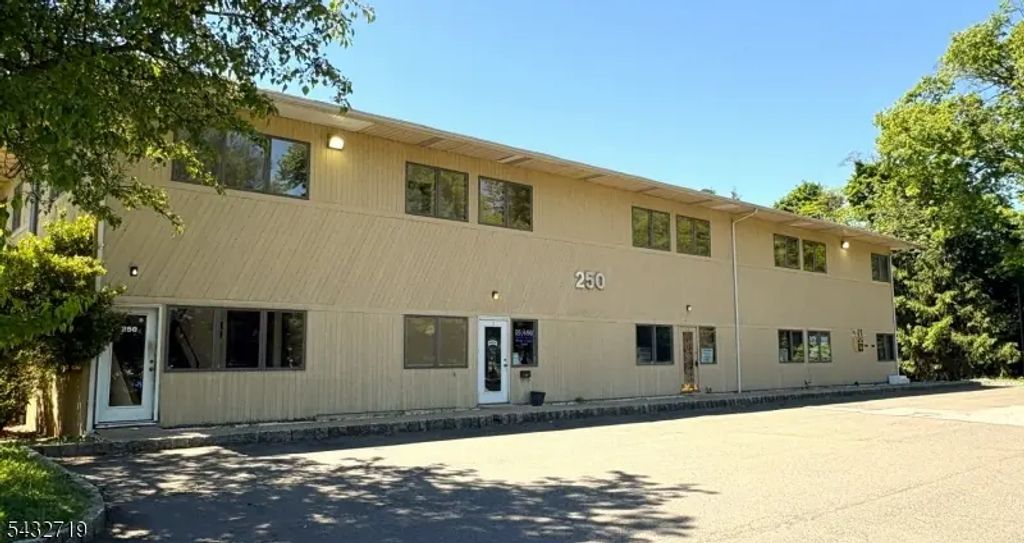 250 Stelton Rd, Piscataway Twp.