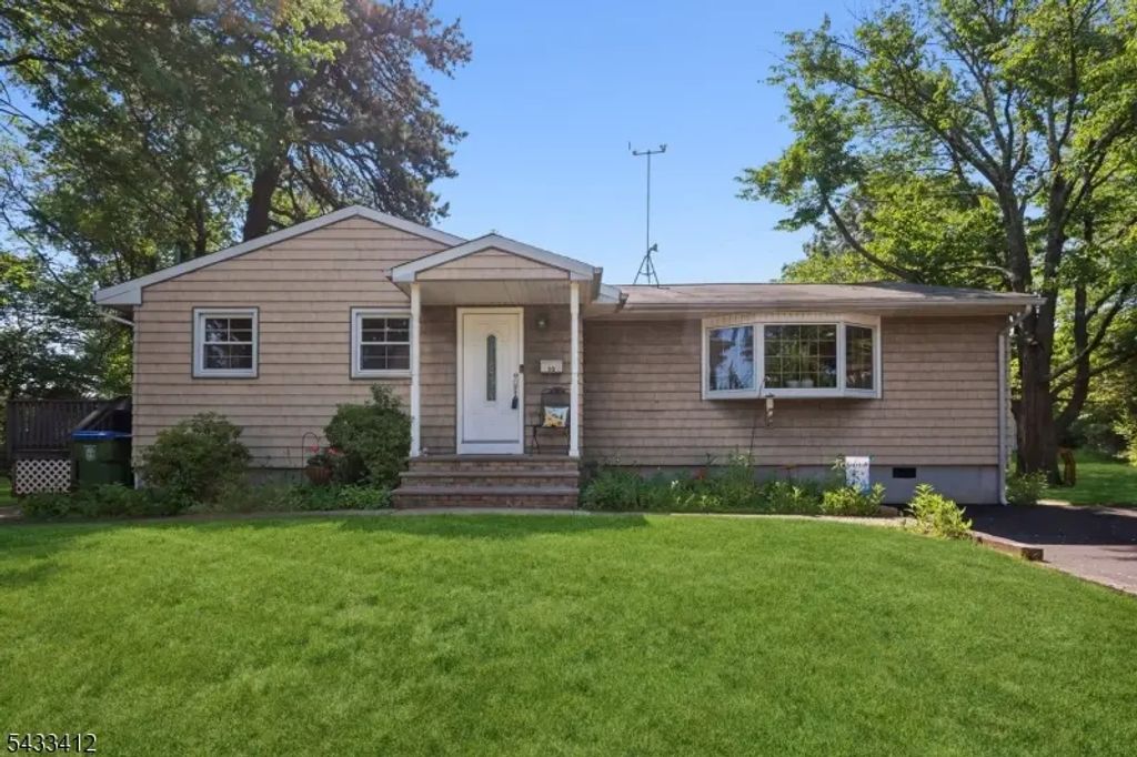 30 Rieder Rd, Edison Twp.