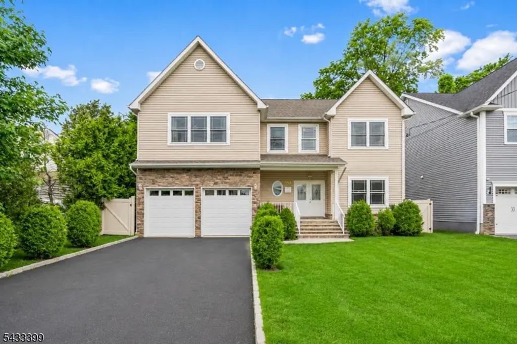 628 New Dover Rd, Woodbridge Twp.