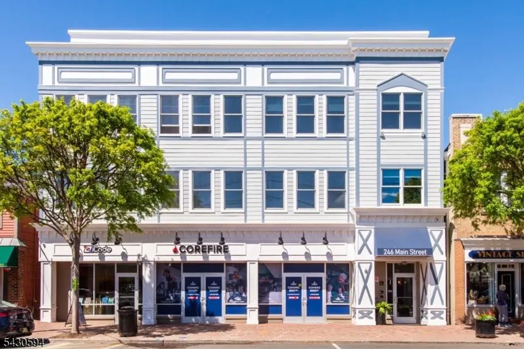 246 Main St, Chatham Boro