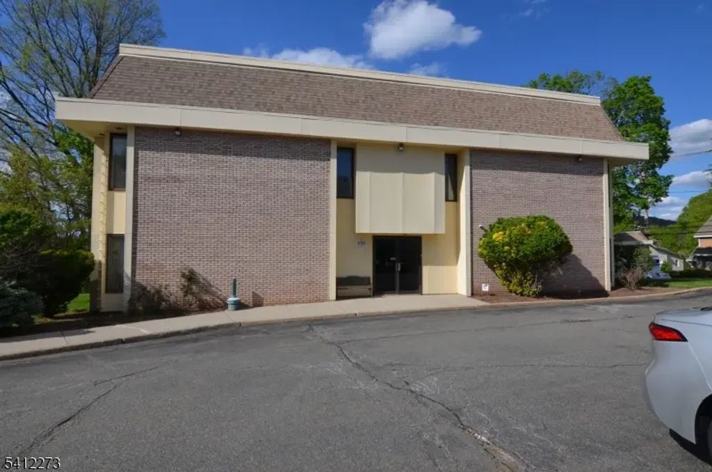 48 Woodport Rd, Sparta Twp.
