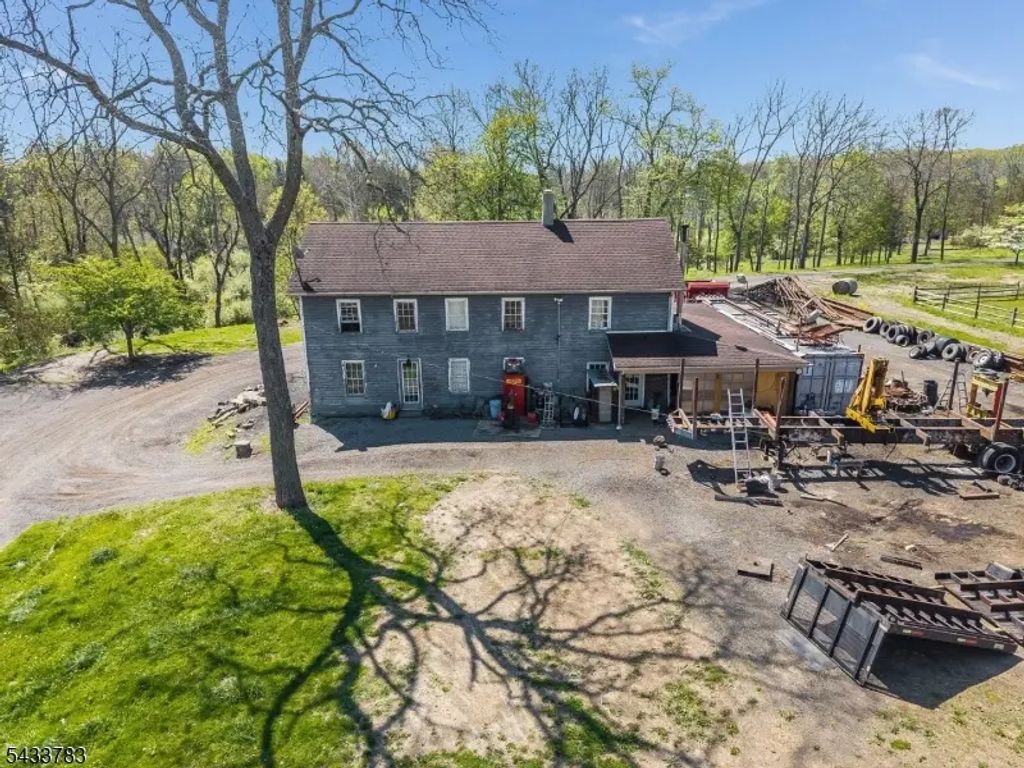9 Creamery Ln, Kingwood Twp.