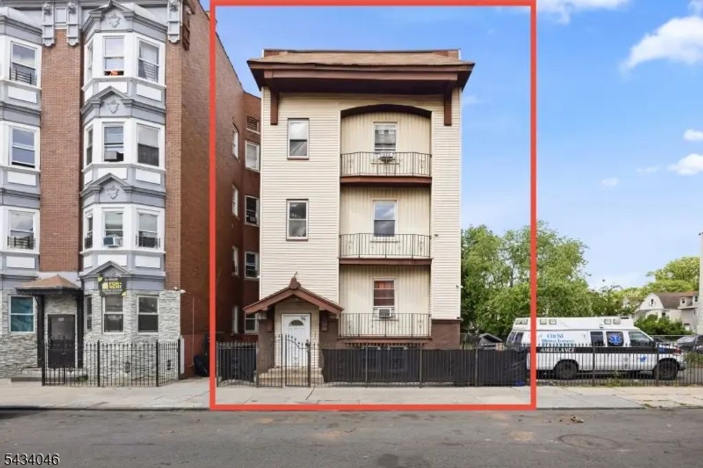 94 Eaton Pl, East Orange City