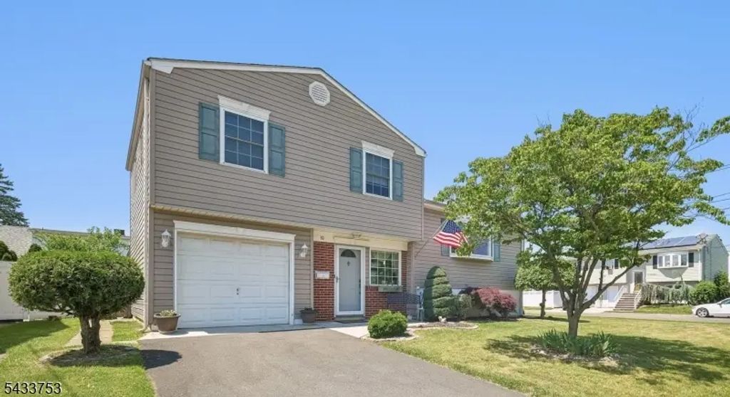53 Orchard St, Carteret Boro