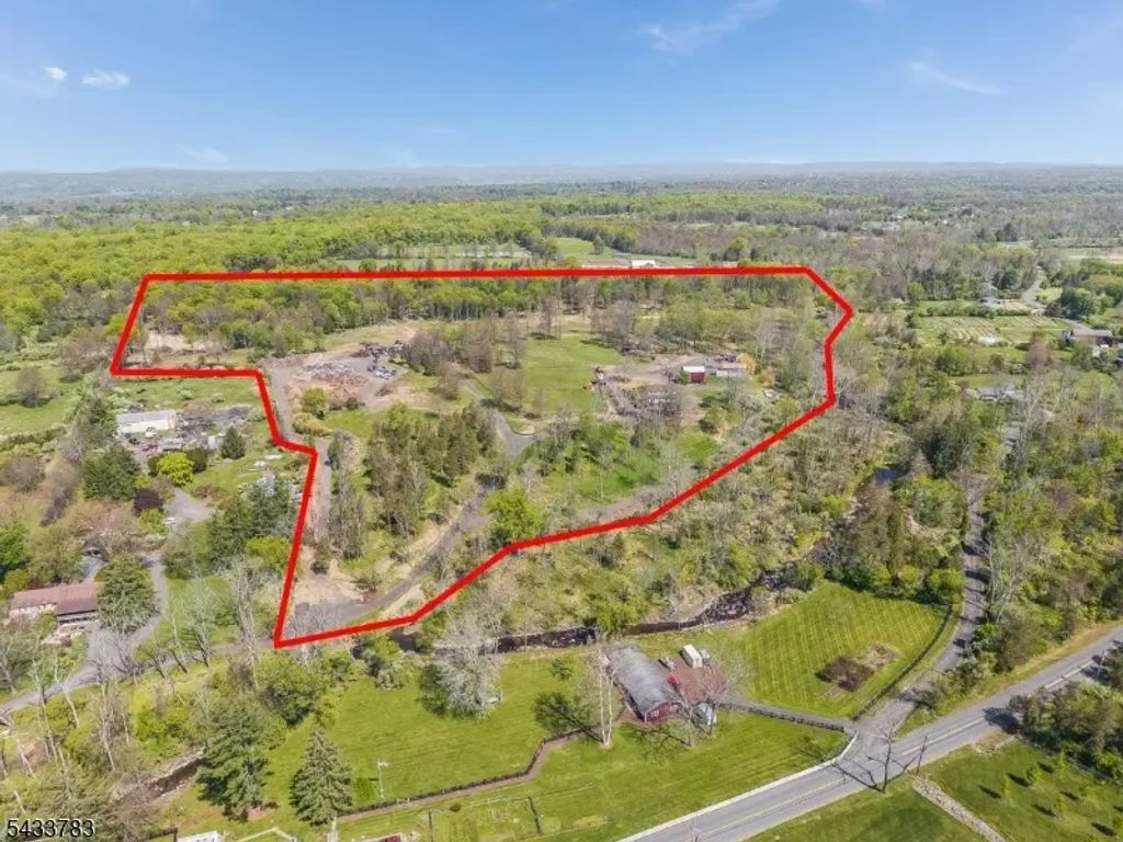 9 Creamery Lane, Kingwood Twp.