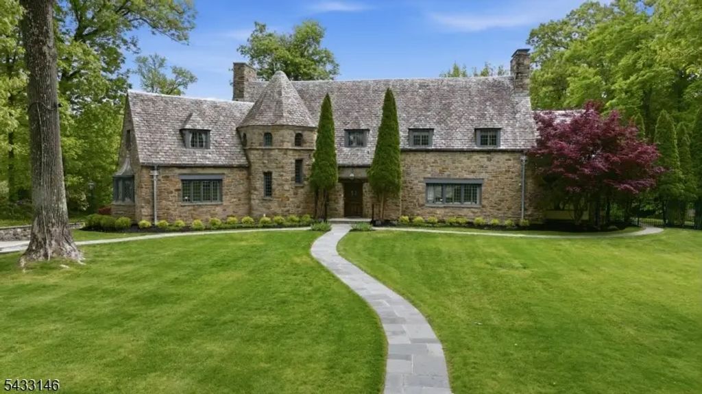 120 Old Chester Rd, Essex Fells Twp.