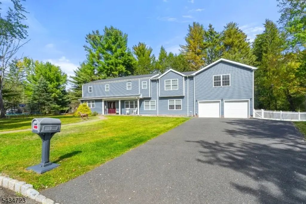 3 Neskell Dr, Bridgewater Twp.