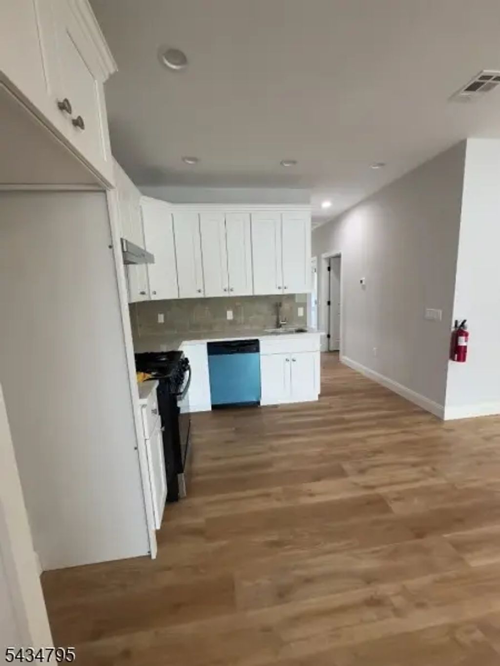 486 S 19th St 2nd Fl, Newark City