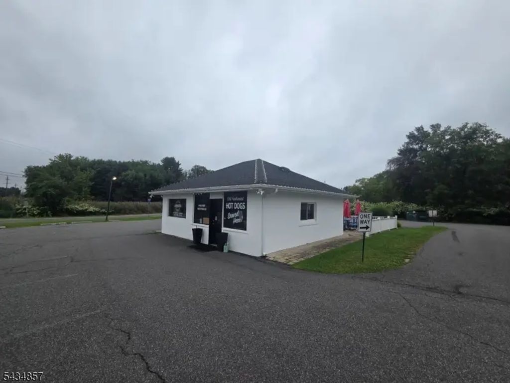 269 Us Highway 206, Sandyston Twp.