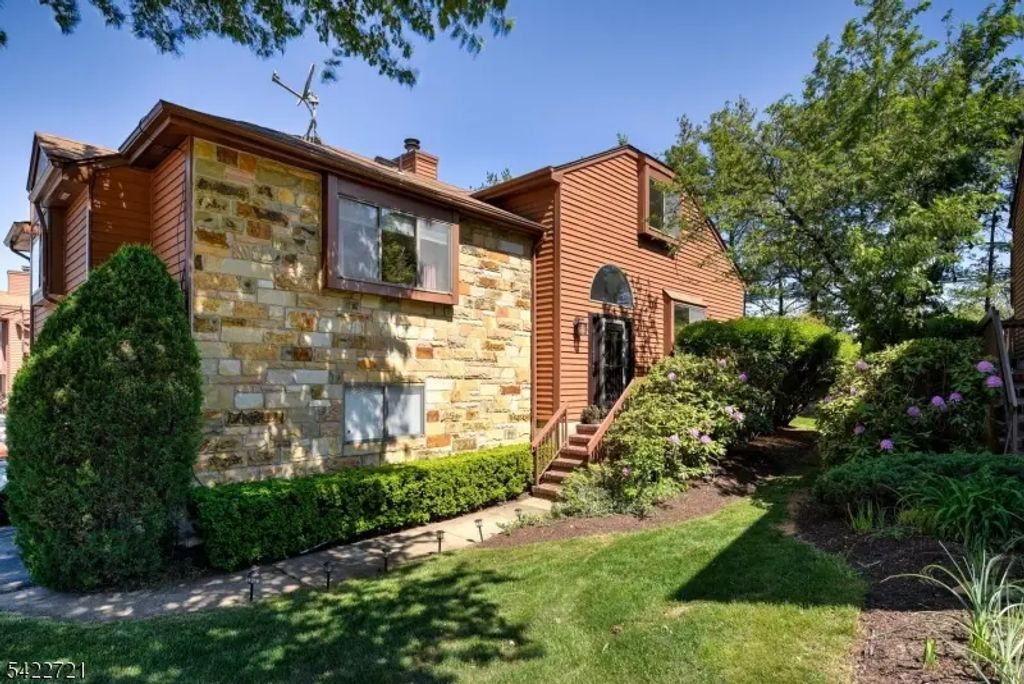 17 Independence Way, Rockaway Twp.