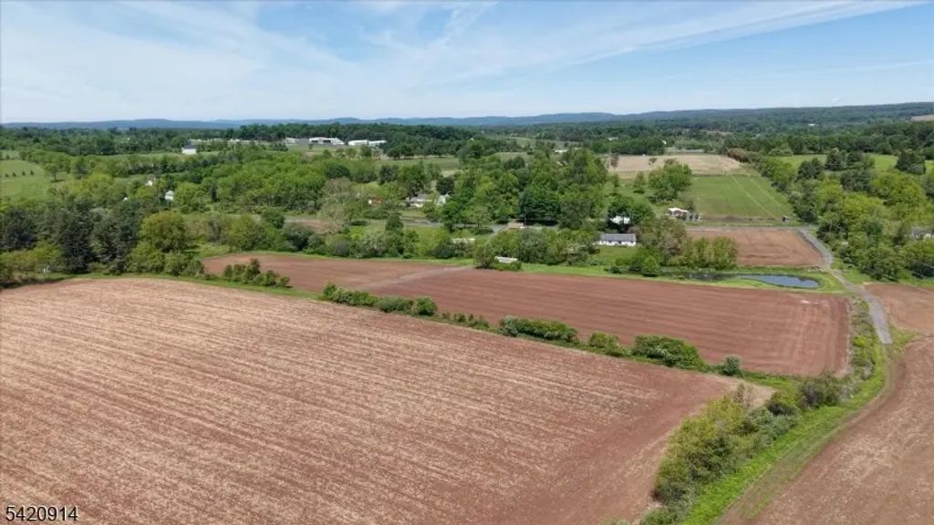 441 Pittstown Rd, Franklin Twp.