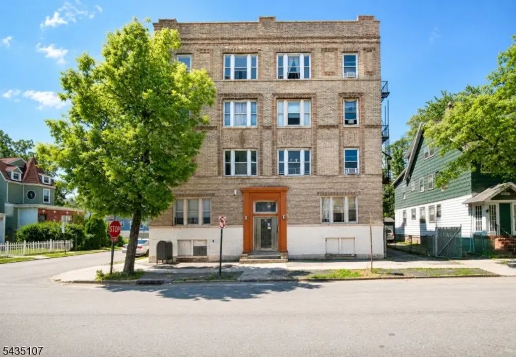 23 Harvard St, East Orange City
