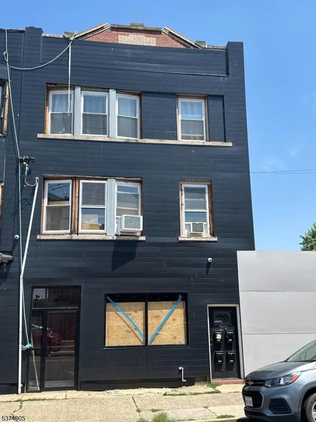 219 Sussex Ave, Newark City