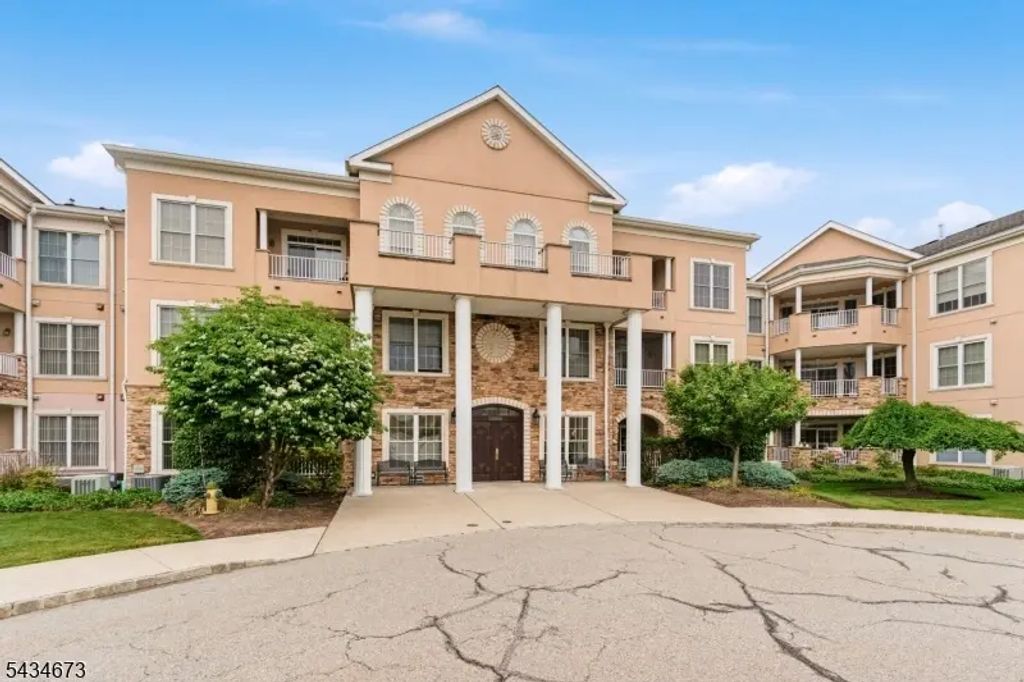 1328 Hamilton Dr, Rockaway Twp.