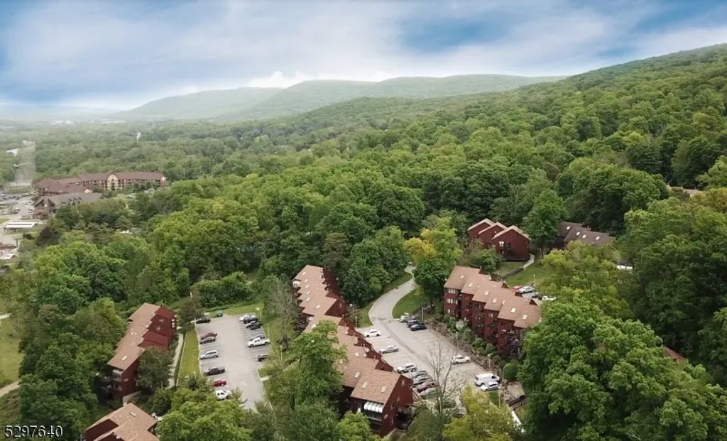 2 Gunstock Dr Unit 5, Vernon Twp.