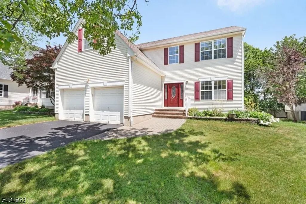 43 Wexford Way, Bridgewater Twp.