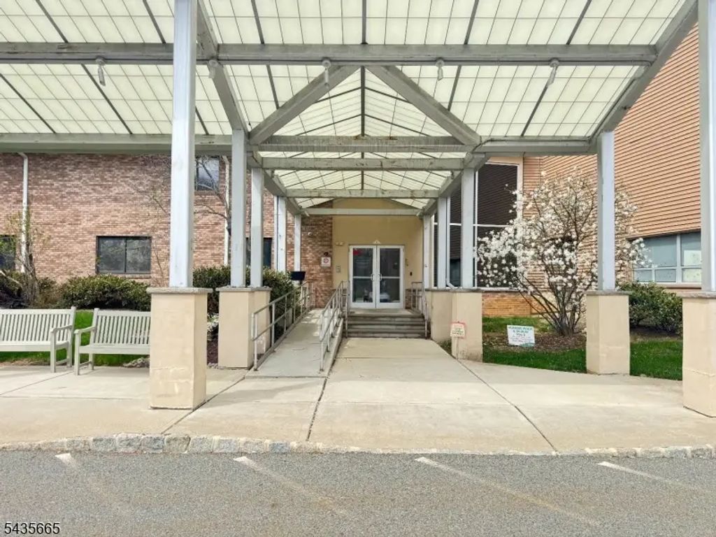 217 S Hillside Ave, Roxbury Twp.