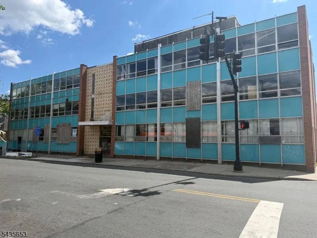700 Park, Plainfield City