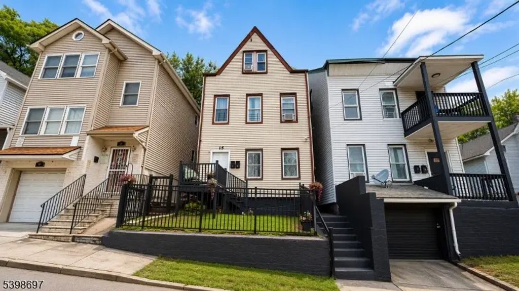 15 N 3rd St, Paterson City